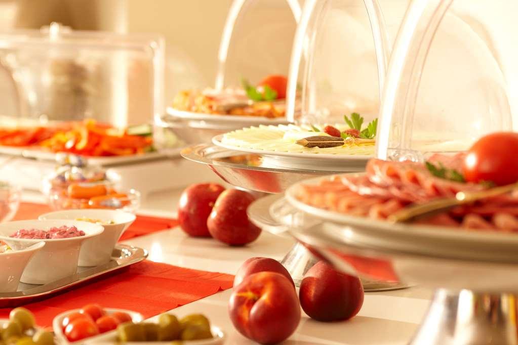 Hotel Ostseehalle Kiel By Premiere Classe Restaurante foto